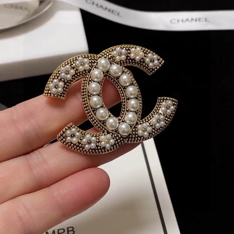 Chanel Brooch 1lyx10 (9)